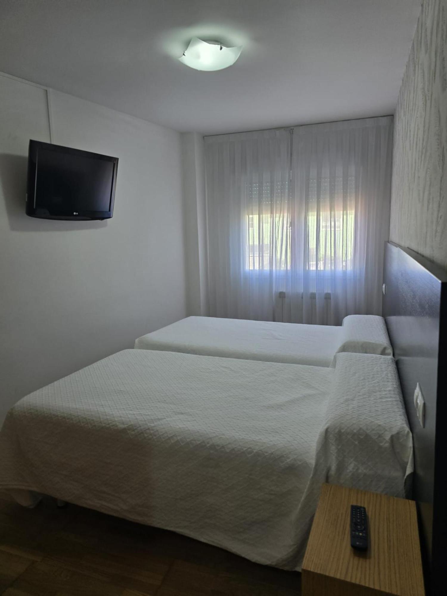 Noja Rooms O Pedrouzo Bagian luar foto